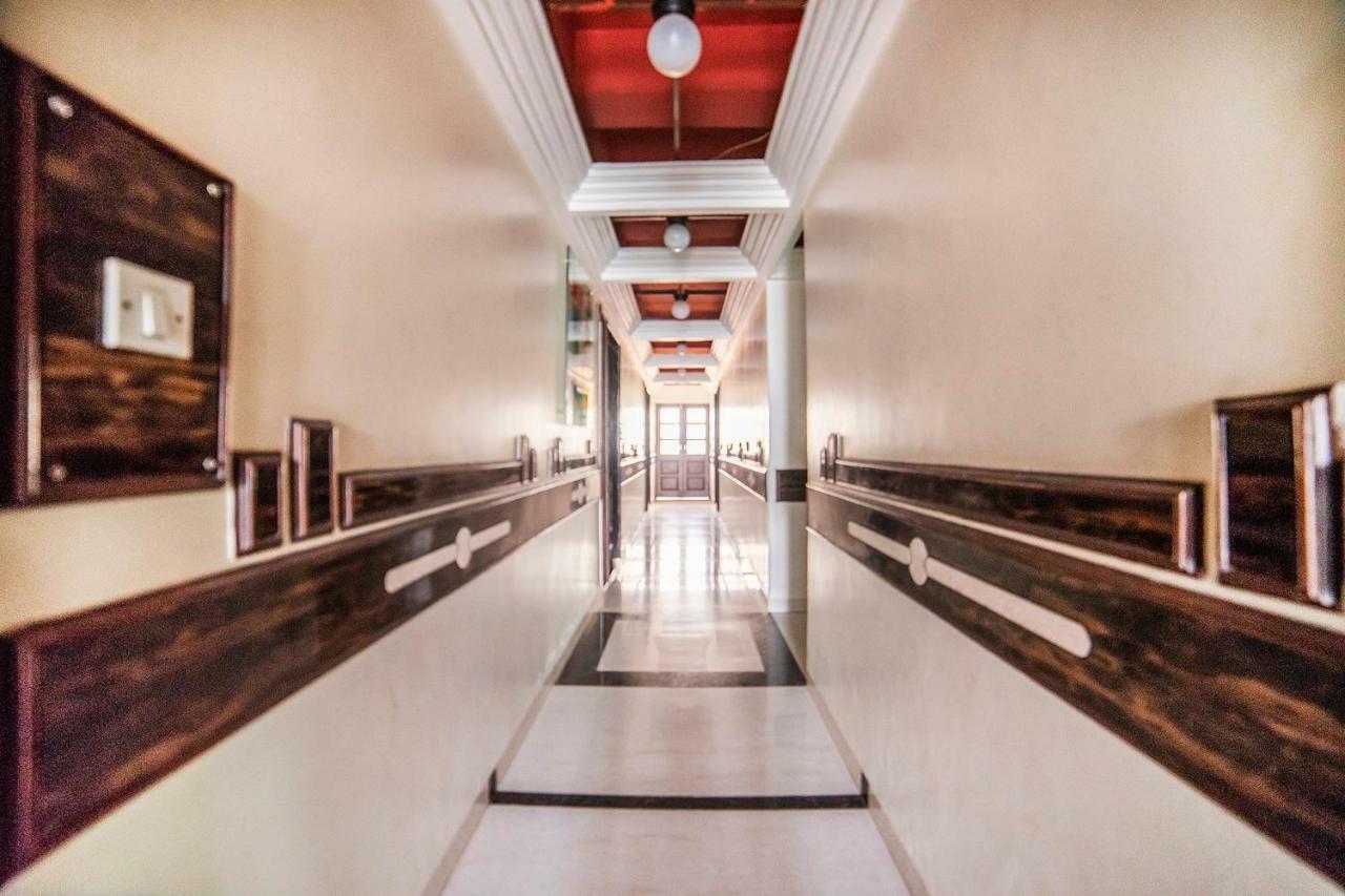 Fabhotel Santoor Geeta Bhawan Square Indaur Kültér fotó